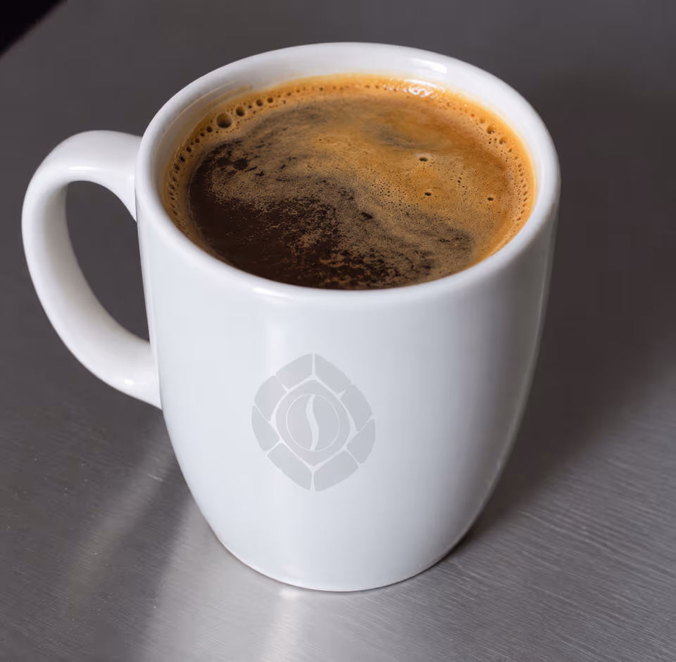Café long Gemmari Pro servi en tasse